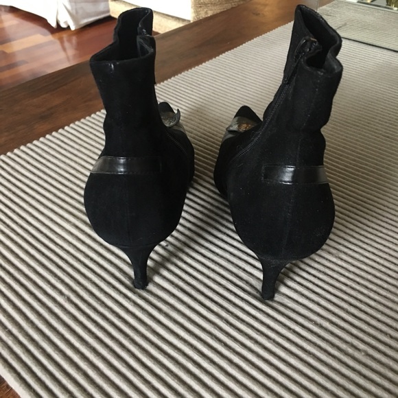 Black suede ankle booties - Picture 4 of 6